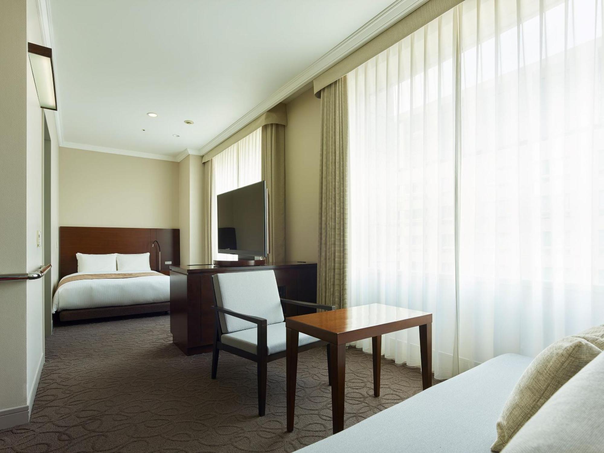 Hotel The Celestine Shiba